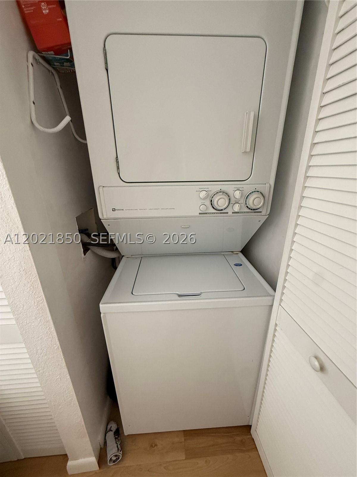 172 Valois Blvd Property Photo 29
