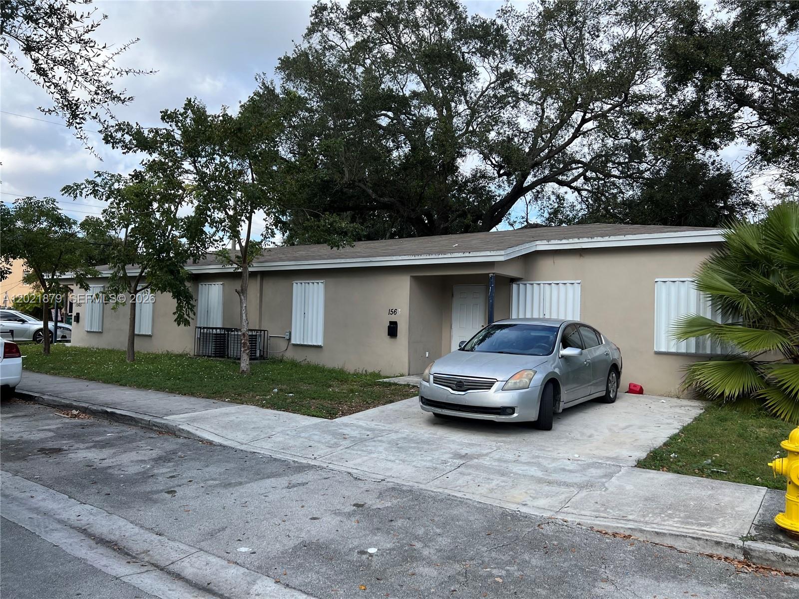1565 Nw 47th St Property Photo 3