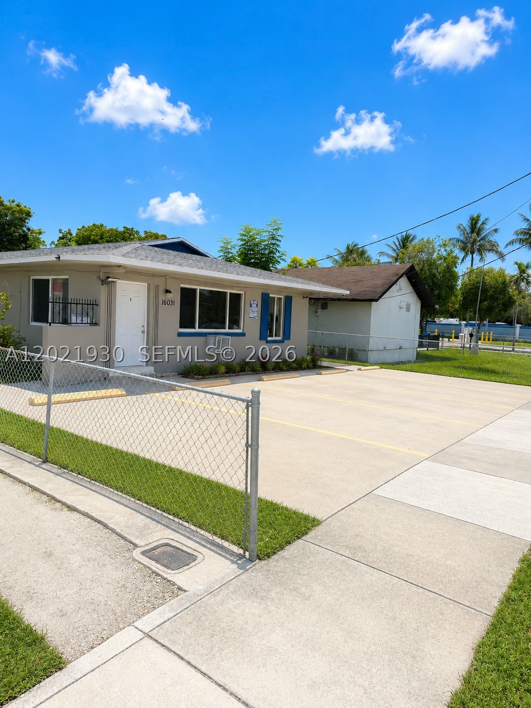 16031 Ne 19th Pl Property Photo 3
