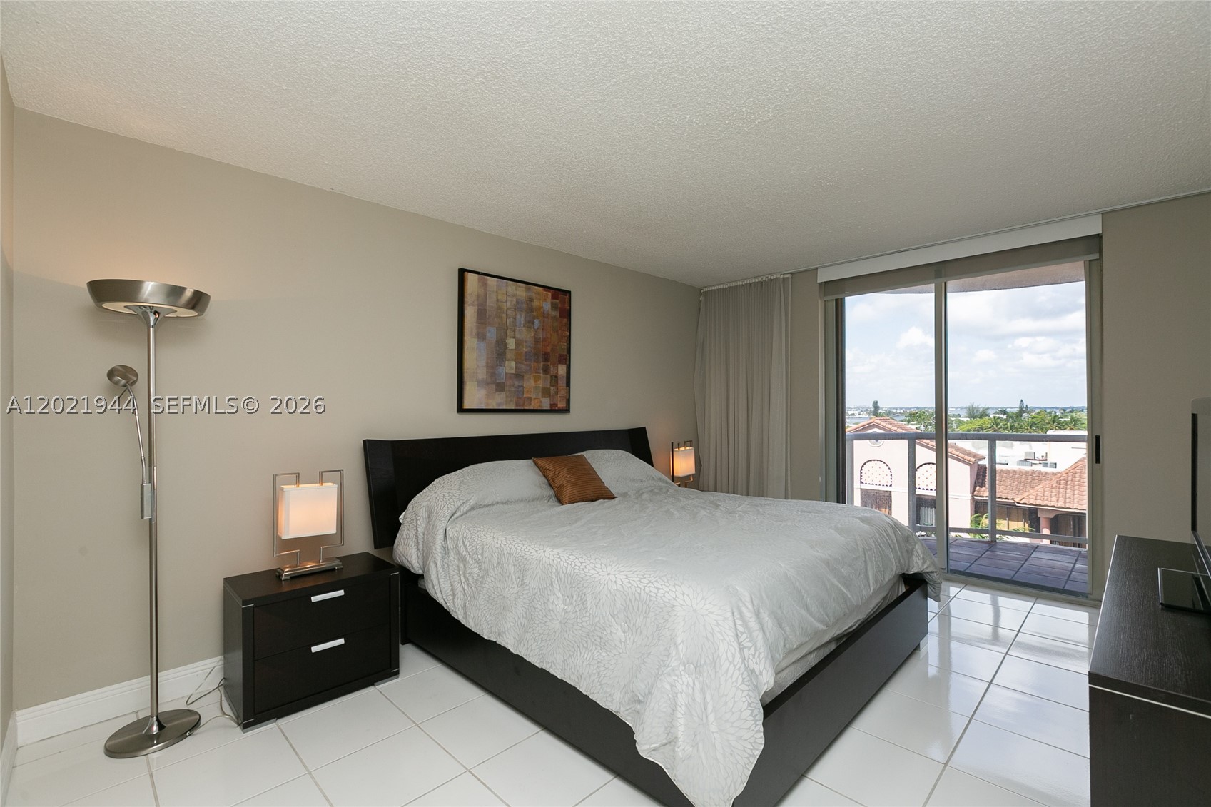 8855 Collins Ave 6f Property Photo 10