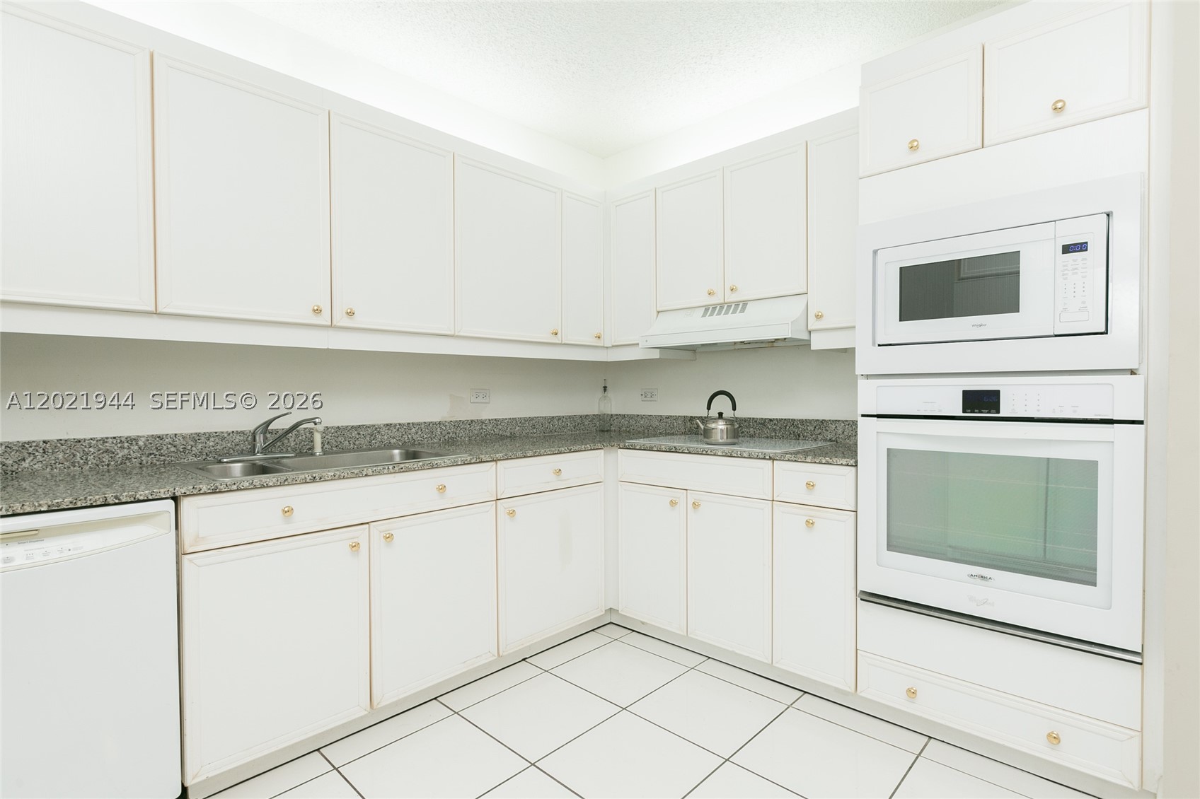 8855 Collins Ave 6f Property Photo 14