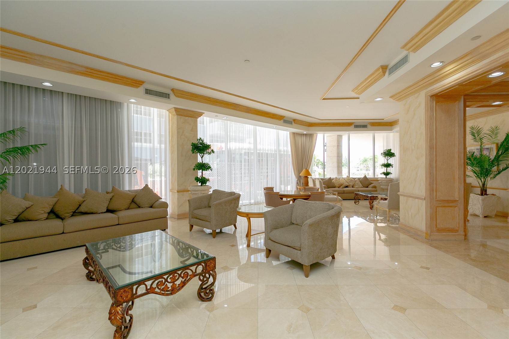 8855 Collins Ave 6f Property Photo 22