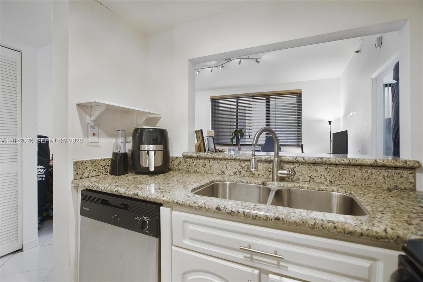 540 Brickell Key Dr 308 Property Photo 8