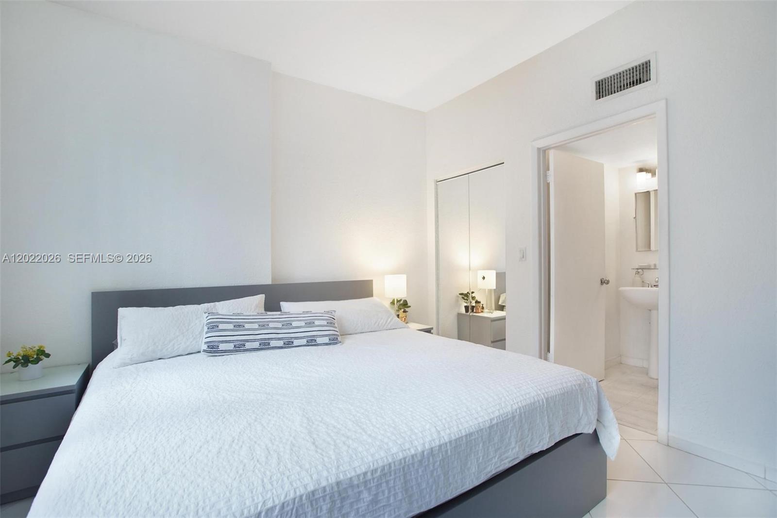 540 Brickell Key Dr 308 Property Photo 13