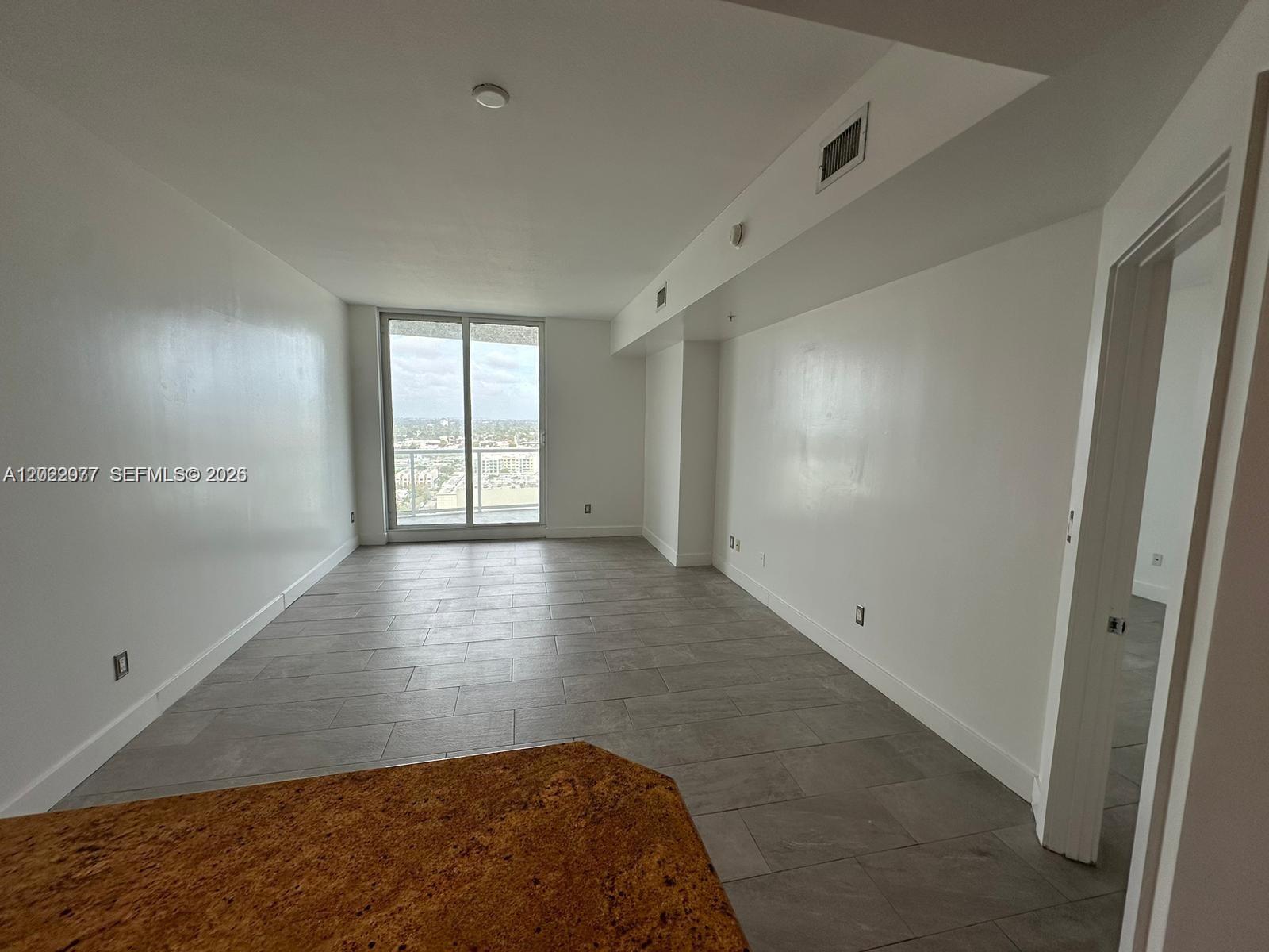 315 Ne 3rd Ave 2009 Property Photo 4