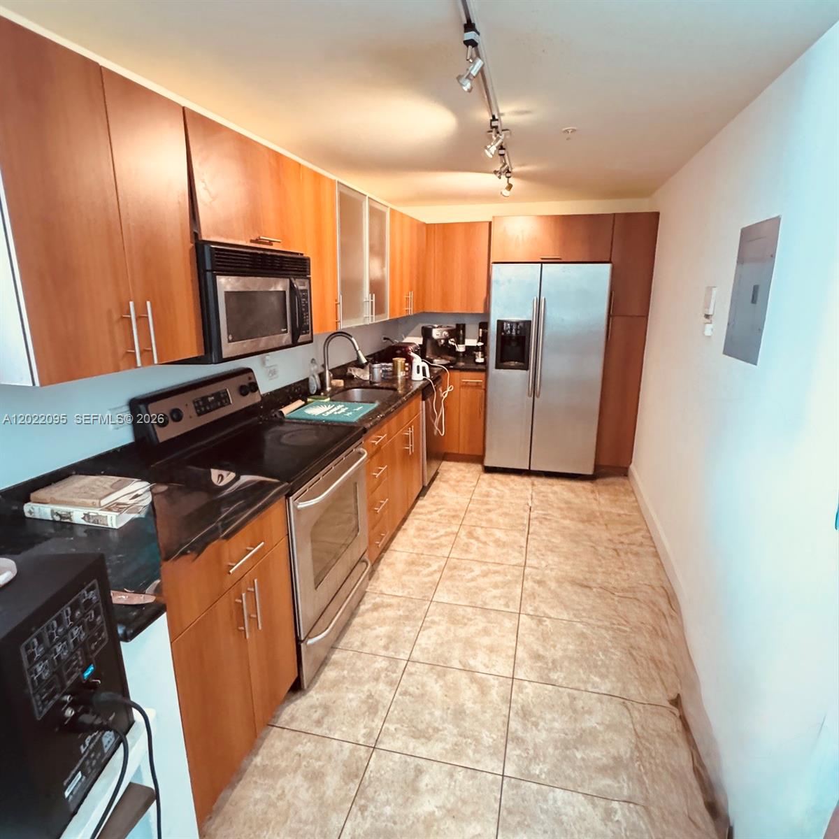 7501 E Treasure Dr 7r Property Photo 11