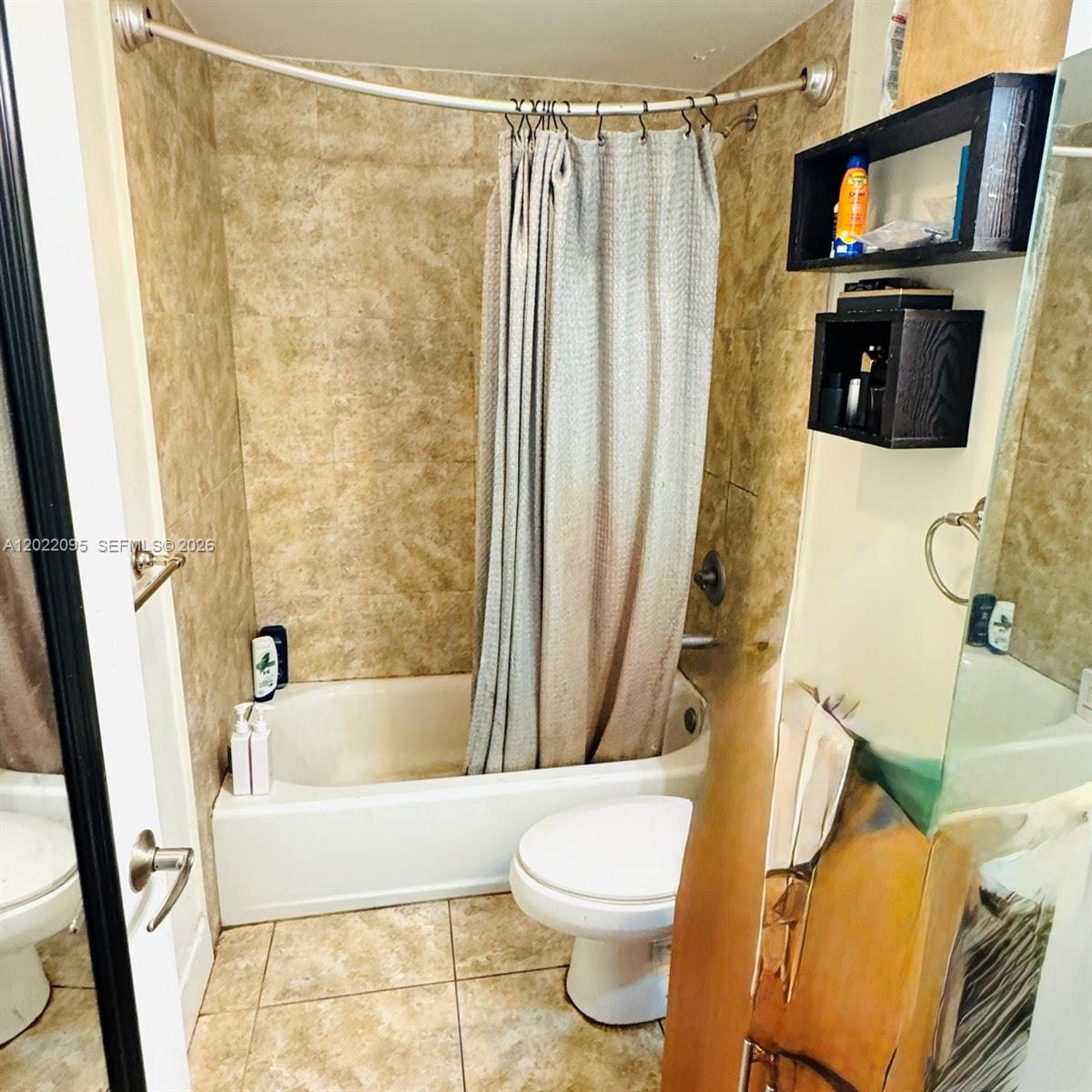 7501 E Treasure Dr 7r Property Photo 12