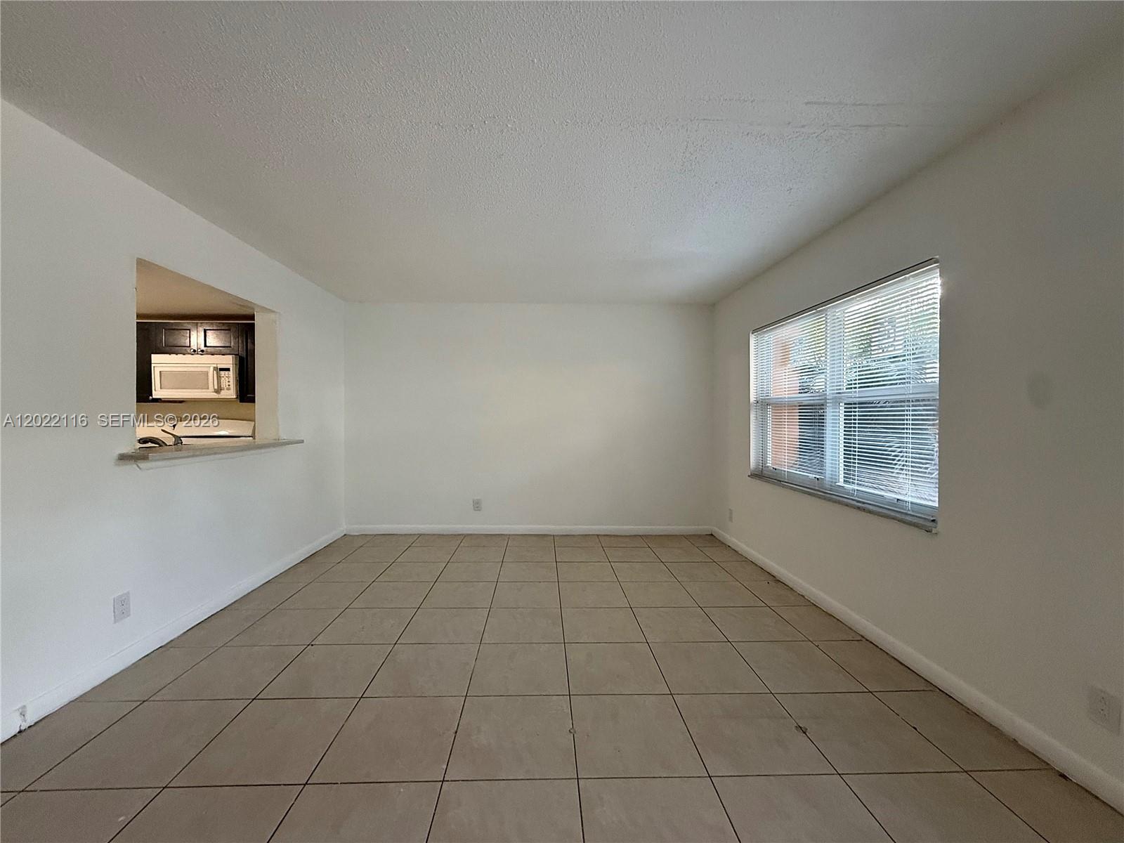 18101 Nw 68th Ave B102 Property Photo 4