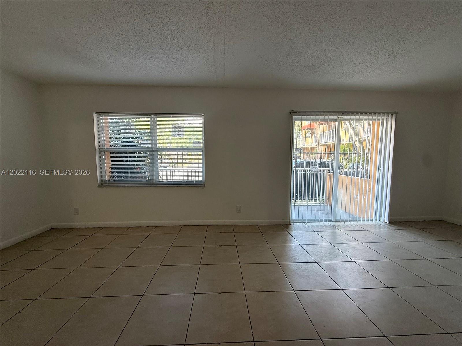 18101 Nw 68th Ave B102 Property Photo 5