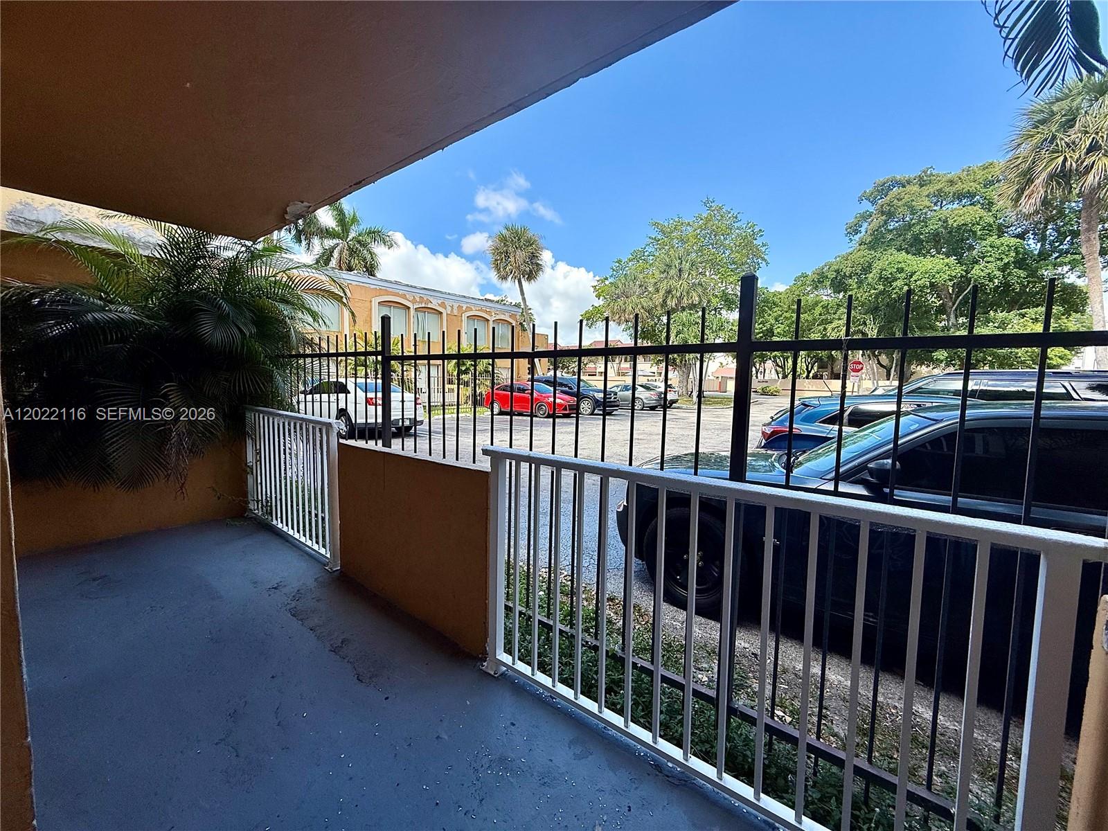 18101 Nw 68th Ave B102 Property Photo 6