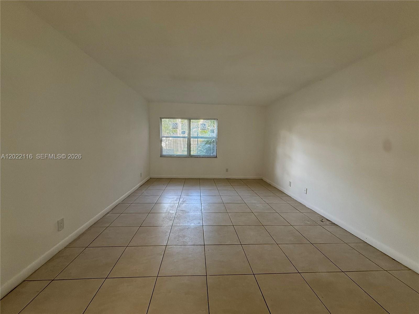 18101 Nw 68th Ave B102 Property Photo 17