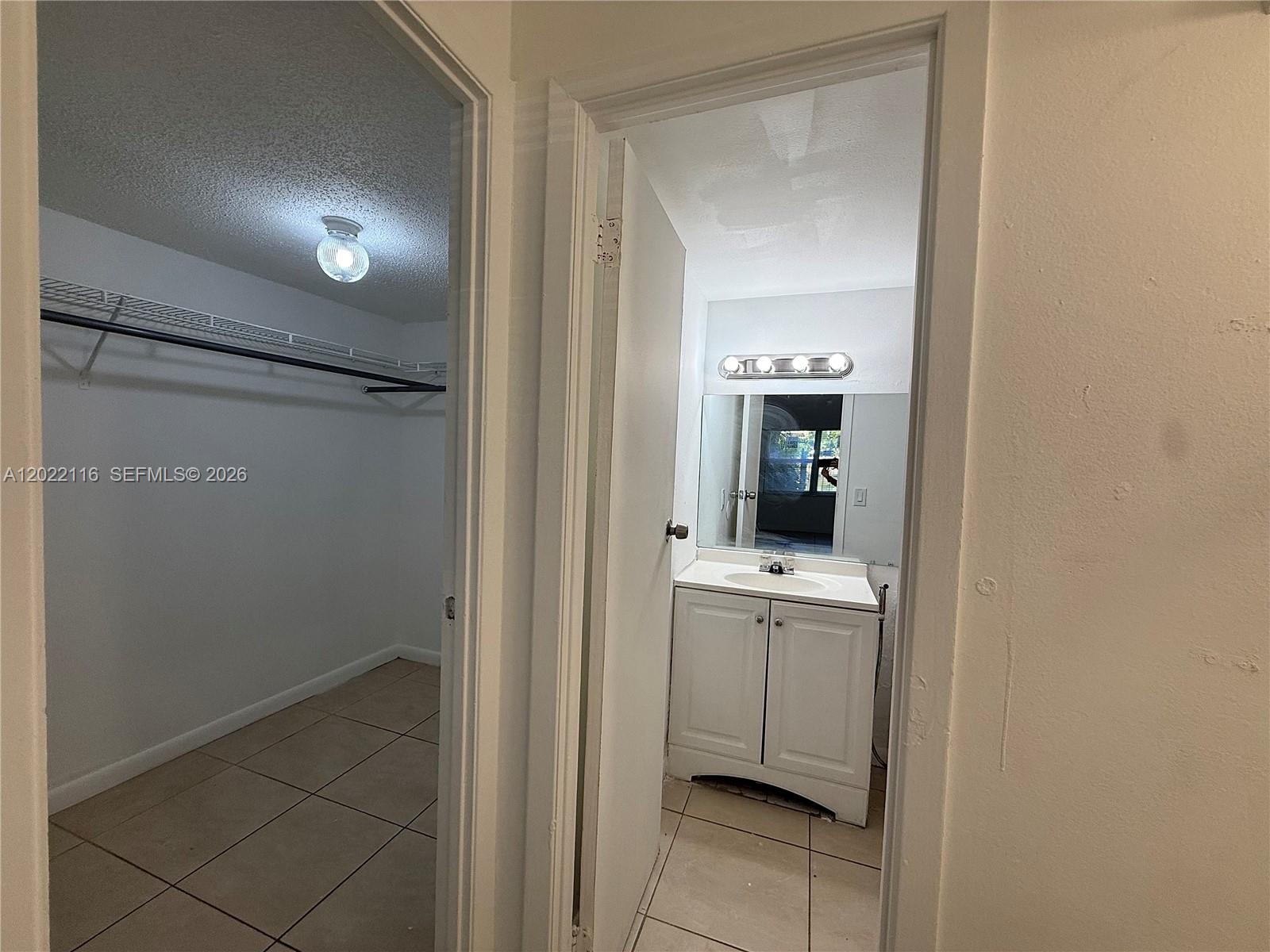 18101 Nw 68th Ave B102 Property Photo 18