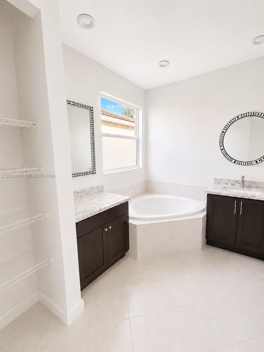 7232 Maidstone Dr Property Photo 7