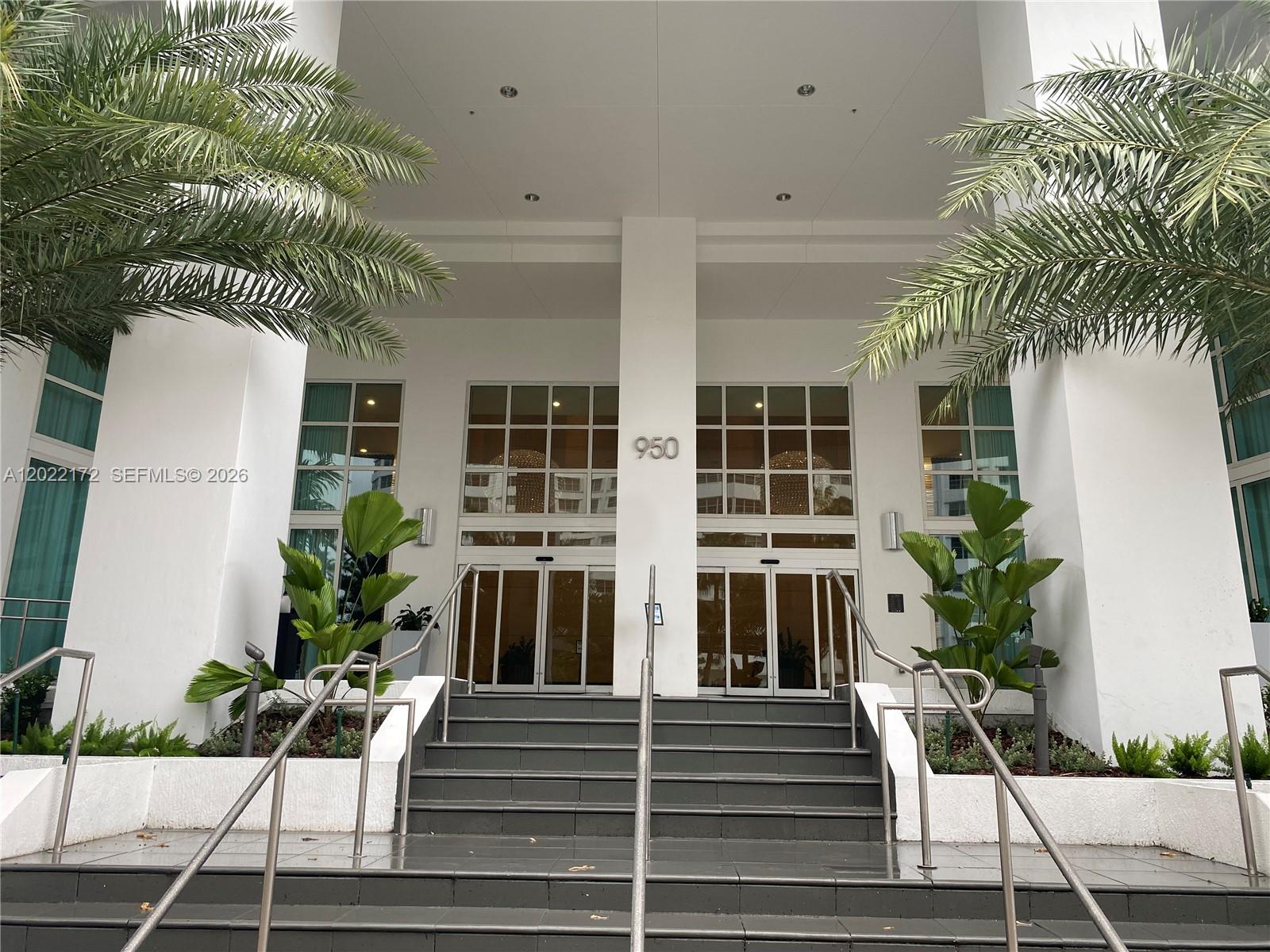 950 Brickell Bay Dr 2206 Property Photo 1