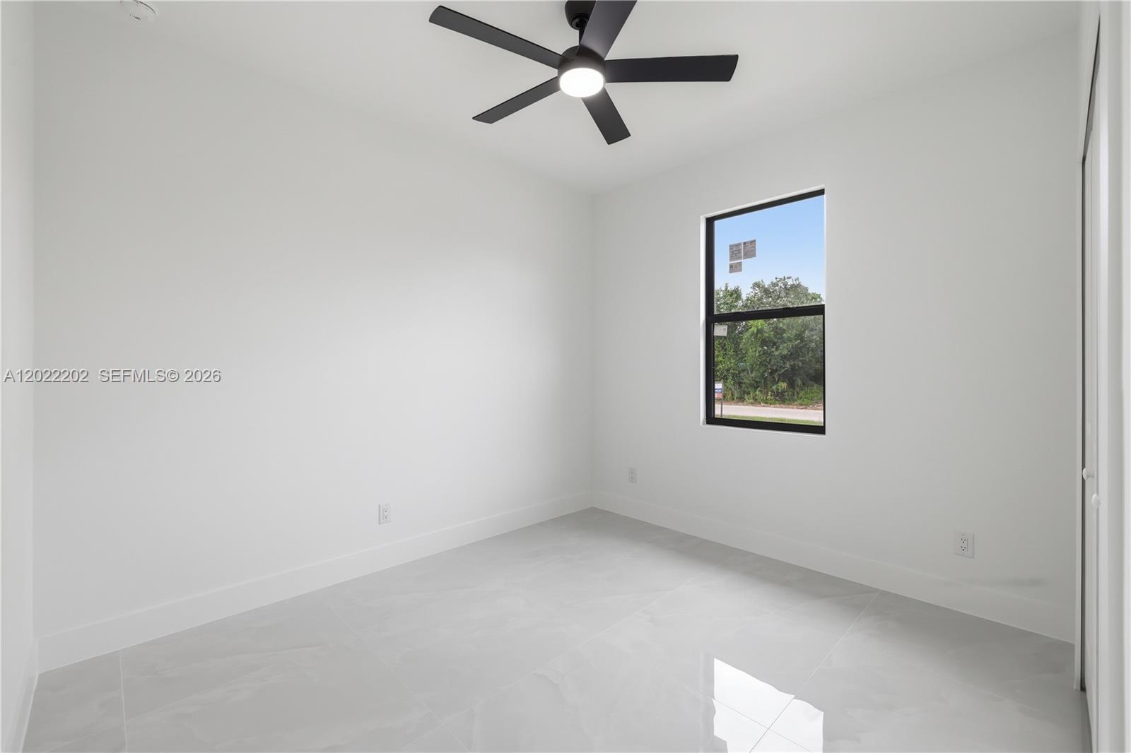 1222 Earnest St E Property Photo 18