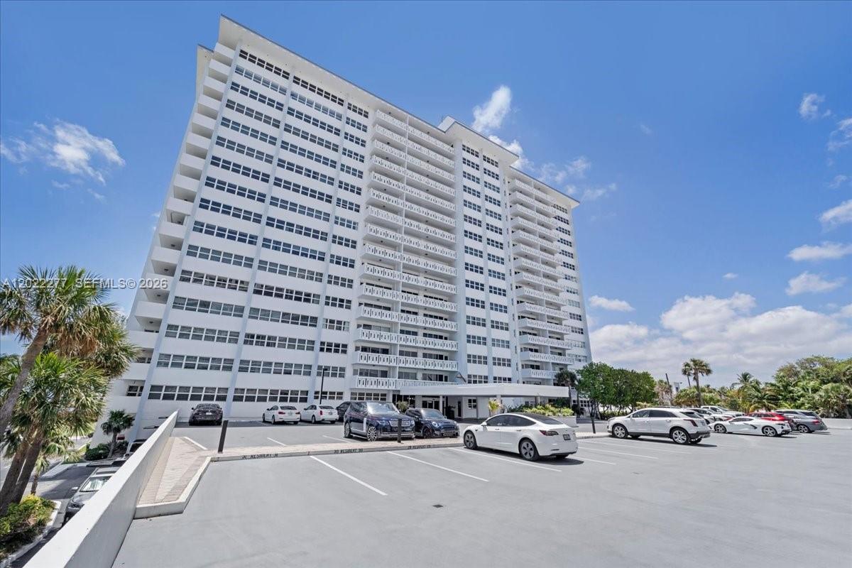 2100 S Ocean Dr 10e Property Photo 4