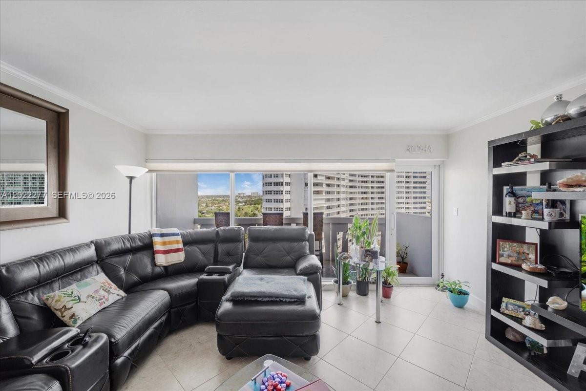 2100 S Ocean Dr 10e Property Photo 23