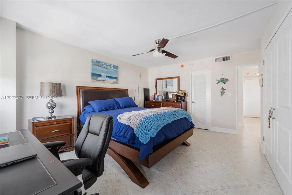 2100 S Ocean Dr 10e Property Photo 31
