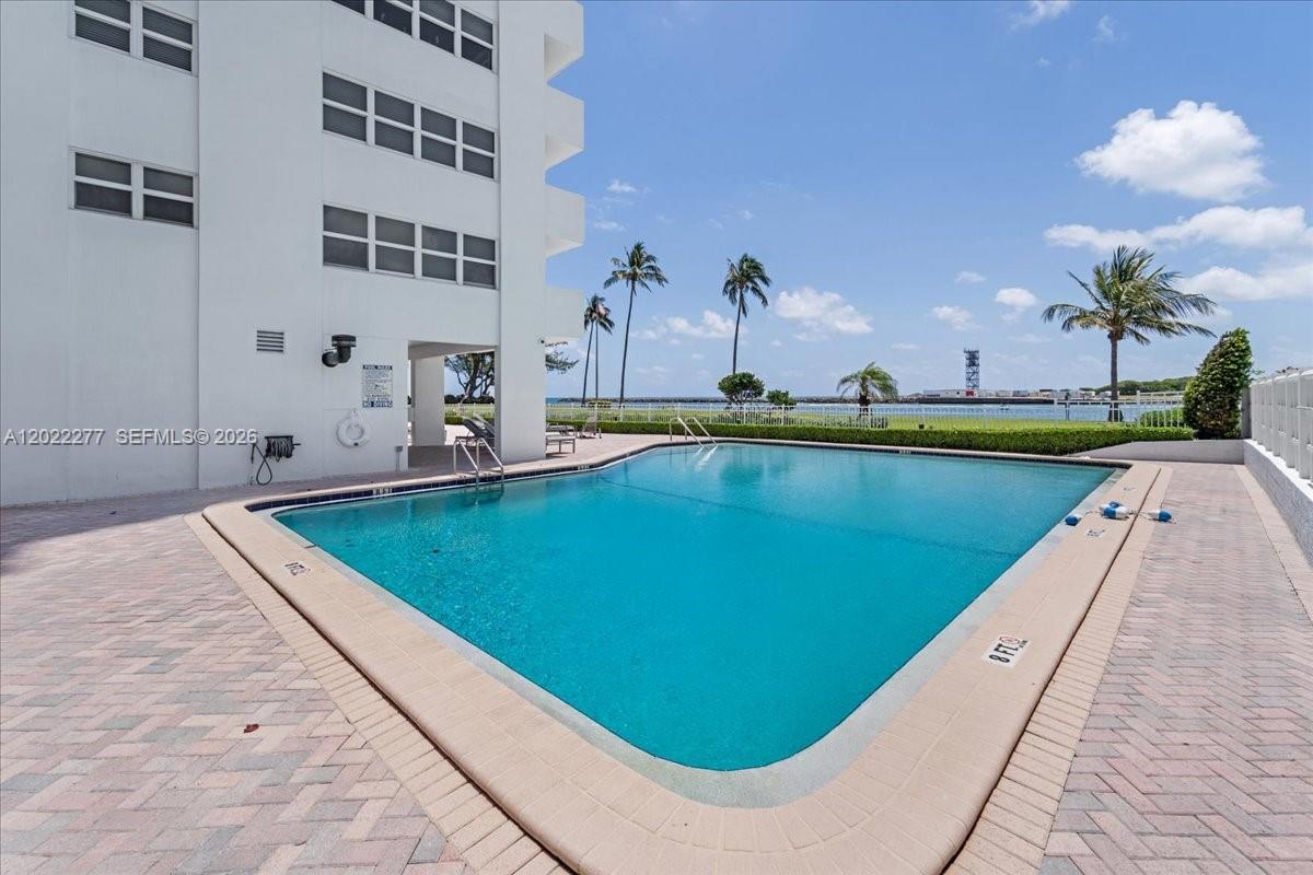 2100 S Ocean Dr 10e Property Photo 44