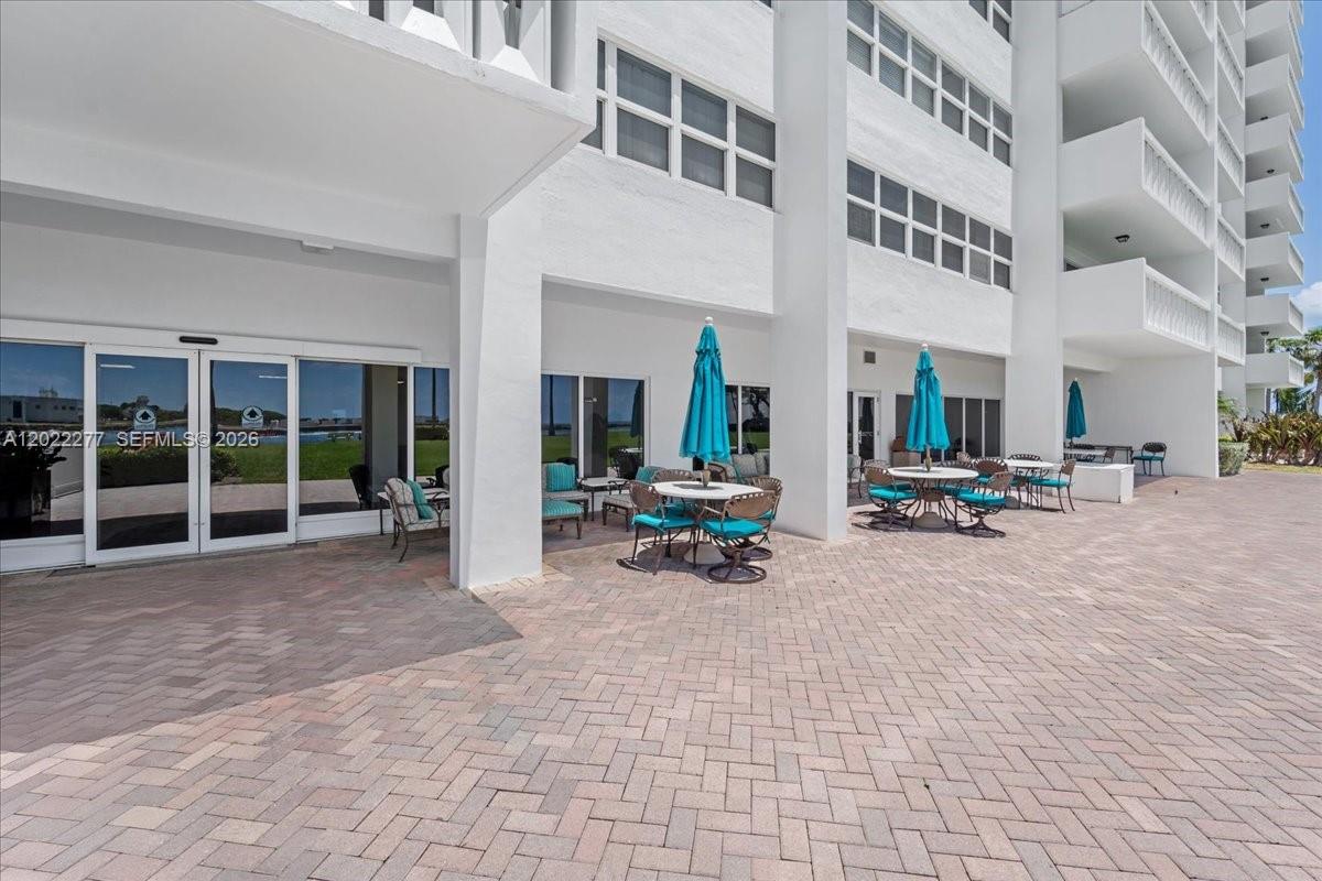 2100 S Ocean Dr 10e Property Photo 46
