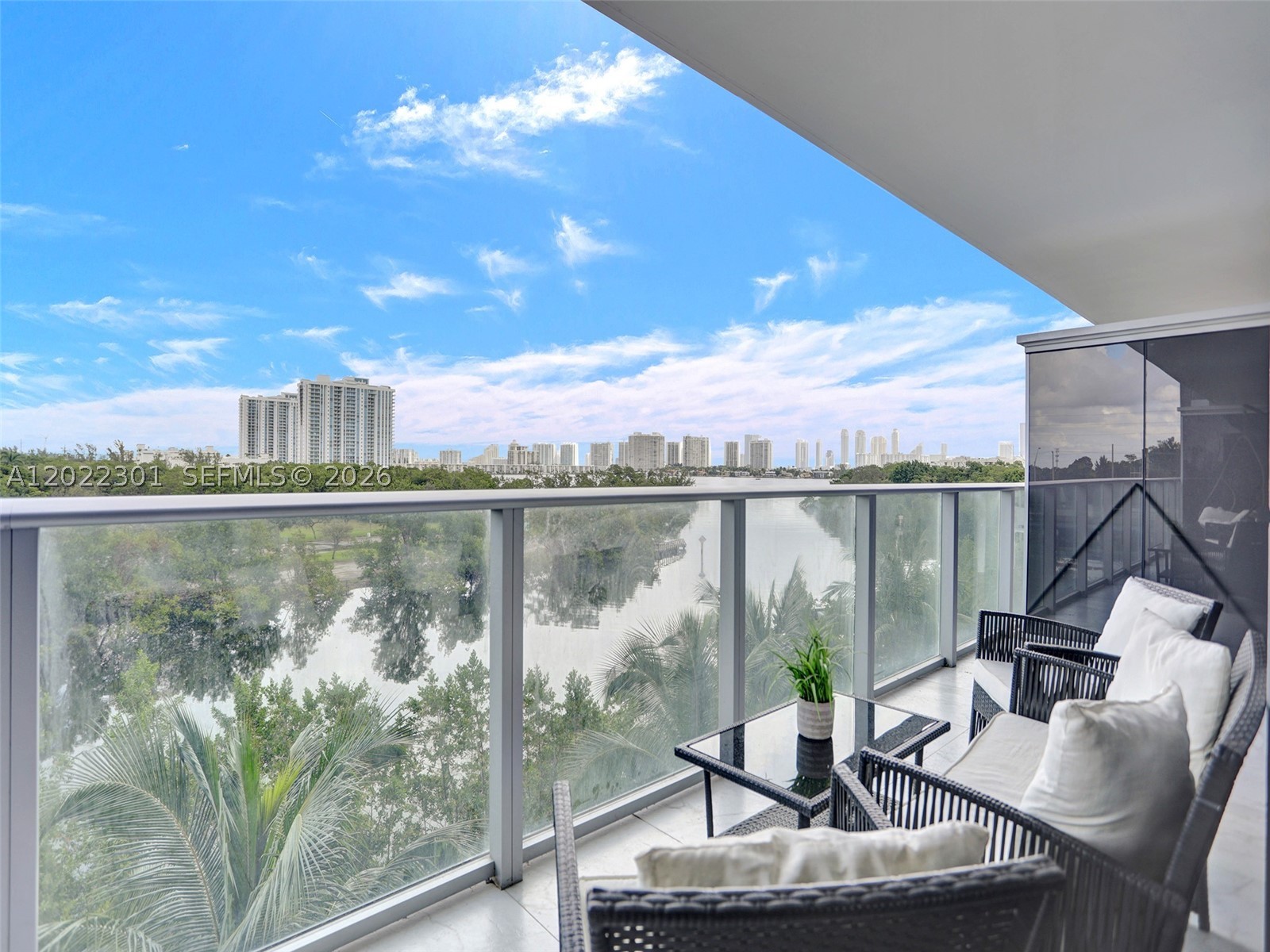 16385 N Biscayne Blvd 403 Property Photo 1