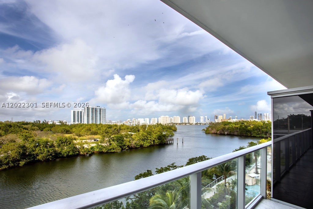 16385 N Biscayne Blvd 403 Property Photo 16