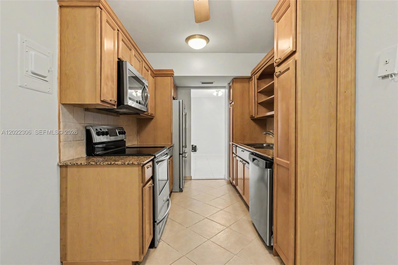 4330 Hillcrest Dr 506 Property Photo 7