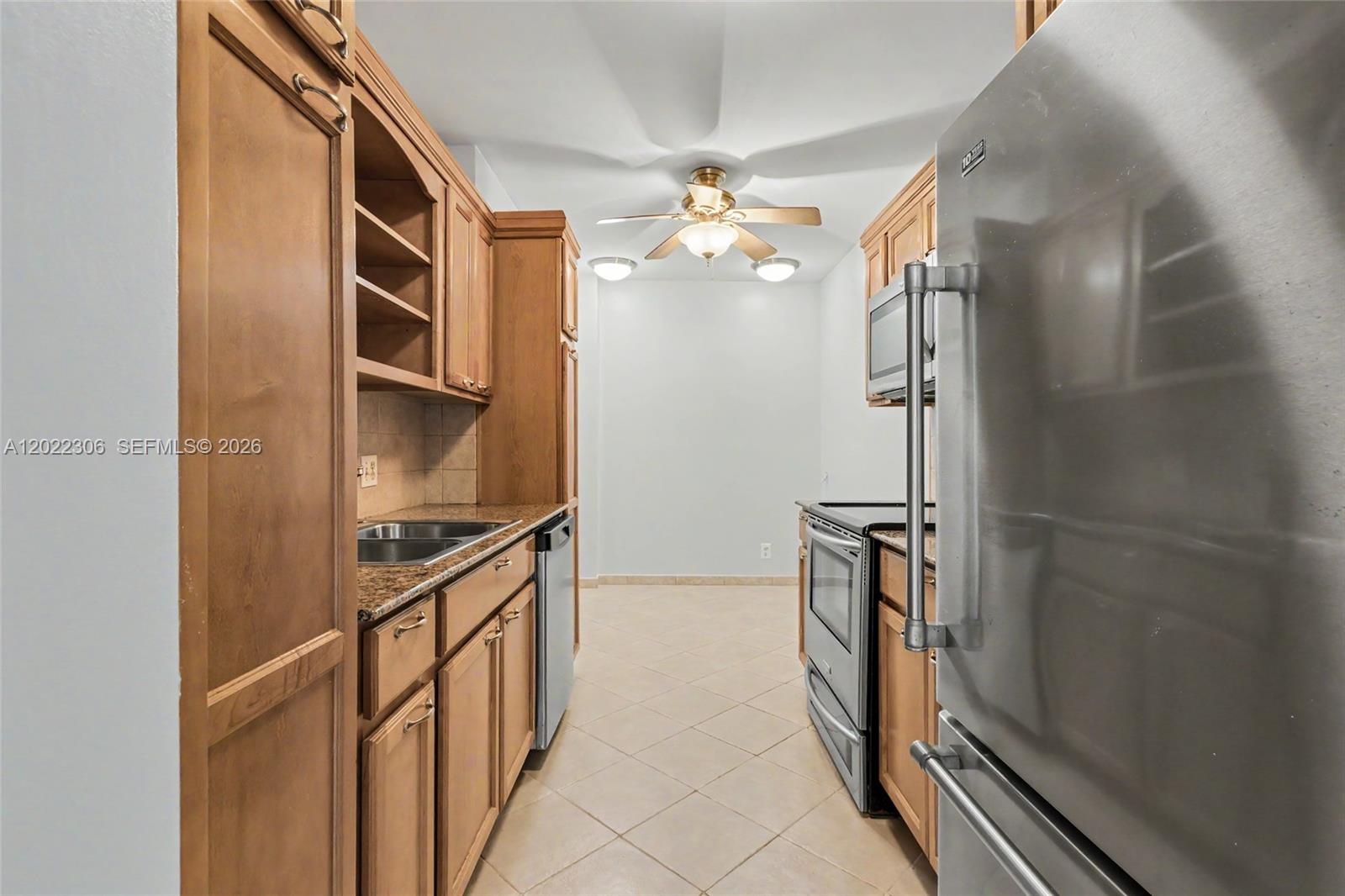 4330 Hillcrest Dr 506 Property Photo 9