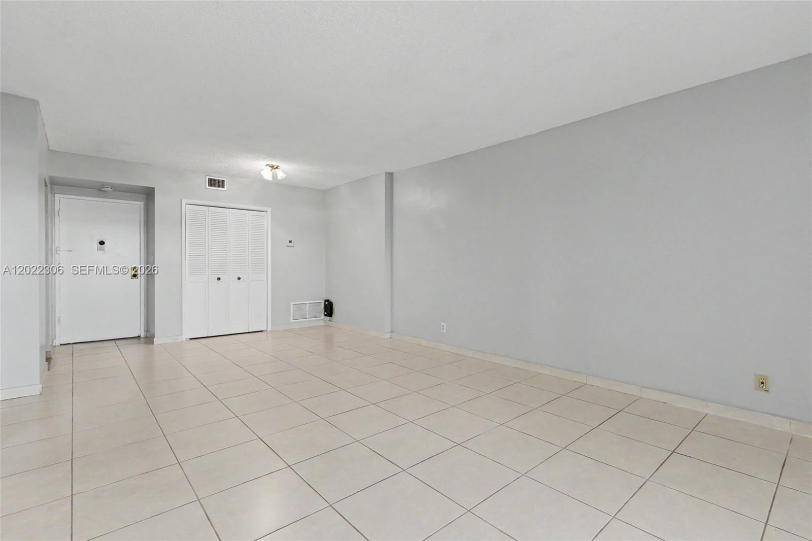 4330 Hillcrest Dr 506 Property Photo 12
