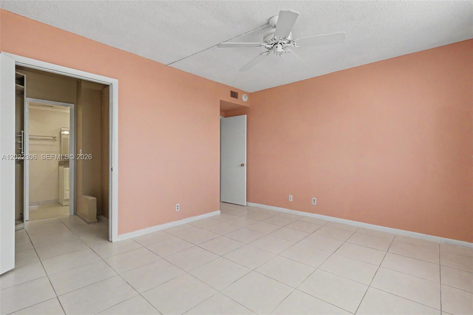 4330 Hillcrest Dr 506 Property Photo 23