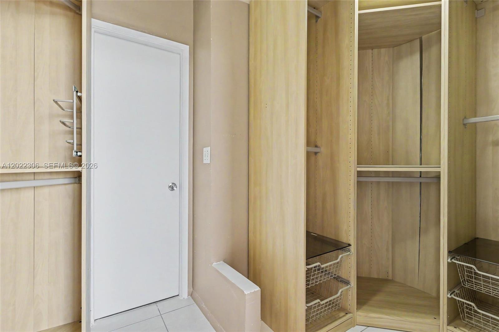 4330 Hillcrest Dr 506 Property Photo 26