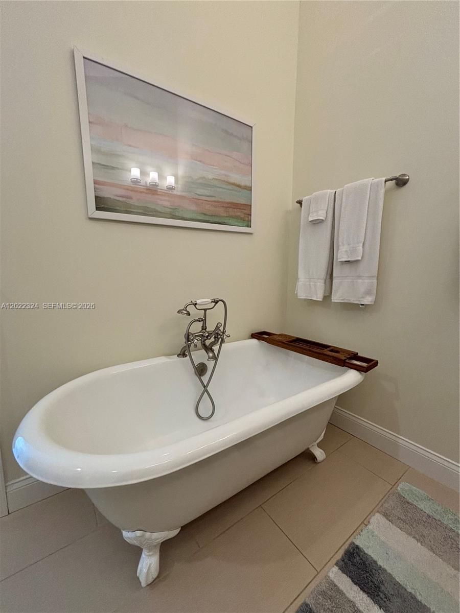 102 Venetian Dr 102 Property Photo 26