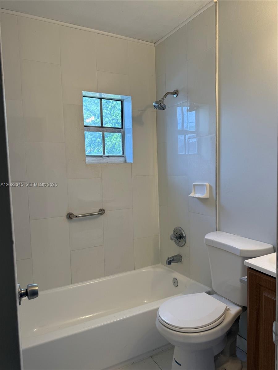 756 Nw 5th St 0 Property Photo 8