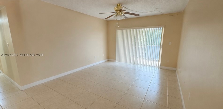 1725 W 60th St F322 Property Photo 6
