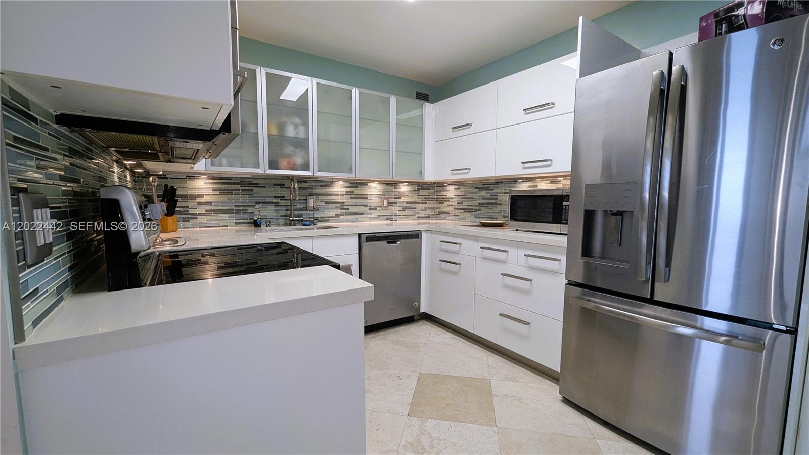 5161 Collins Ave 1217 Property Photo 7