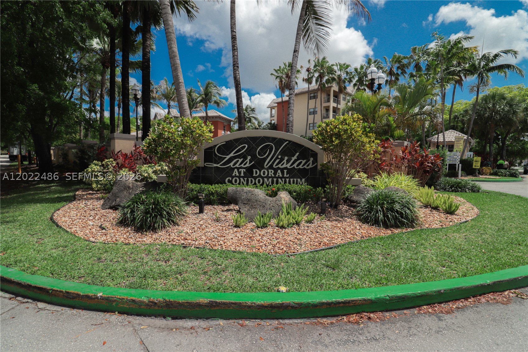 8245 Lake Dr 308 Property Photo 1