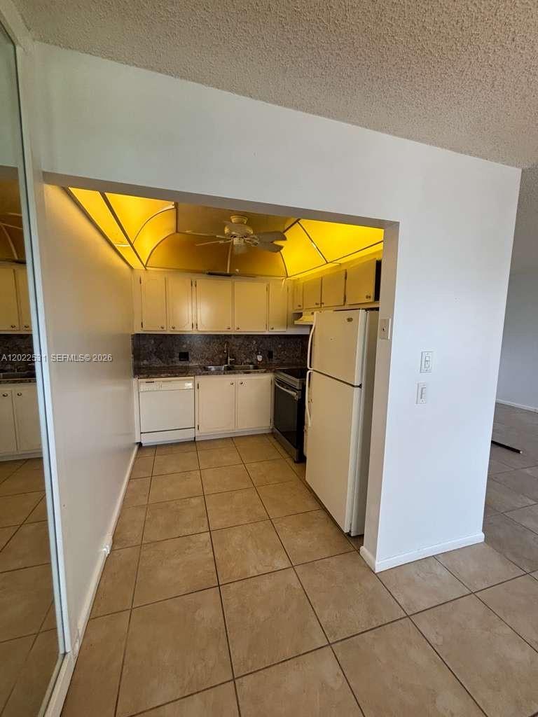 531 Fanshaw M 531 Property Photo 4