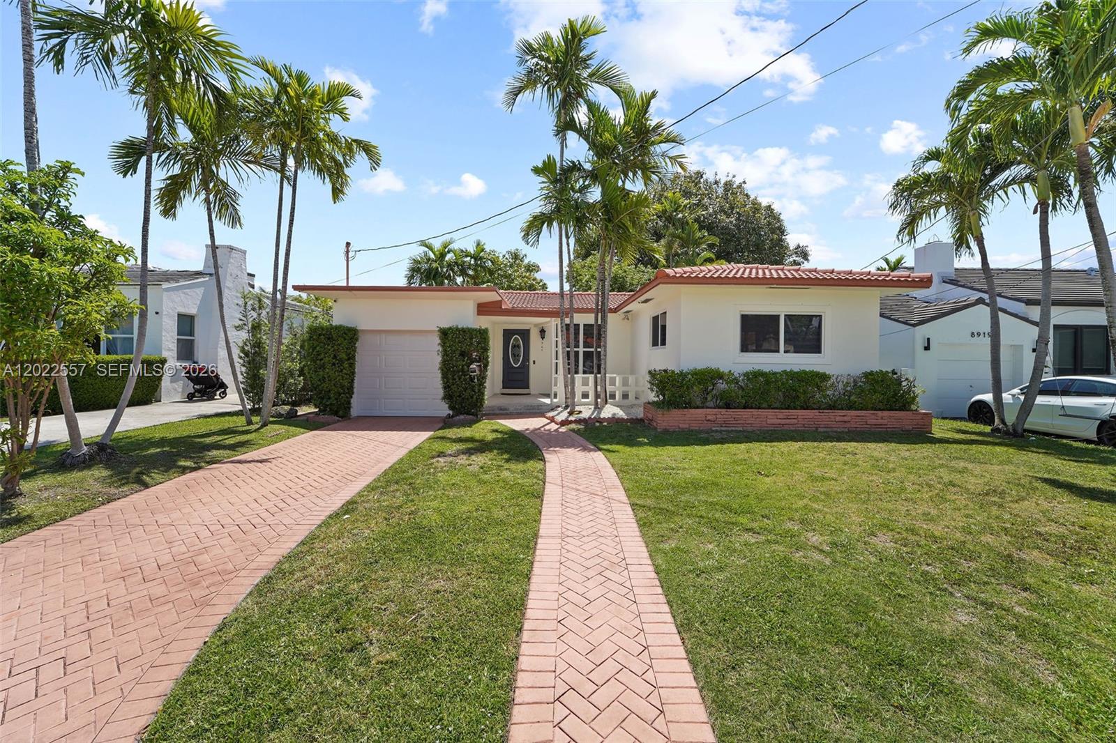 8927 Carlyle Ave Property Photo 16