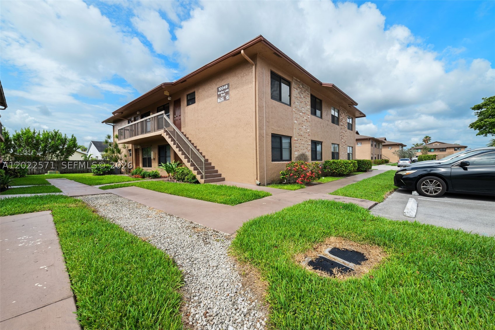 10049 Winding Lake Rd 202 Property Photo 1