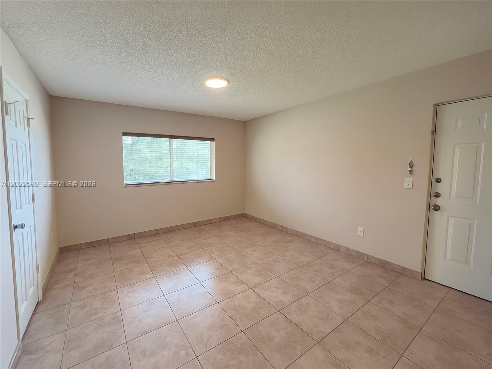 3690 N 56th Ave 916 Property Photo 8