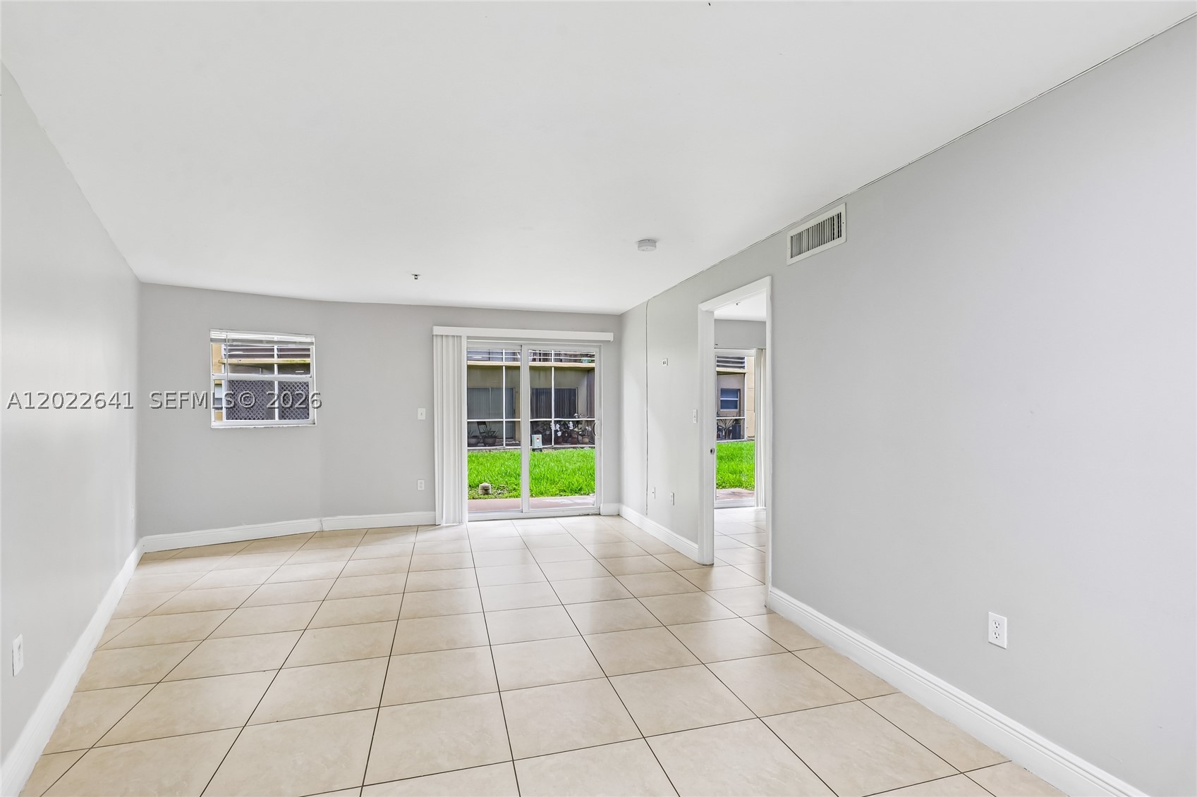 4147 Stirling Rd 105 Property Photo 11