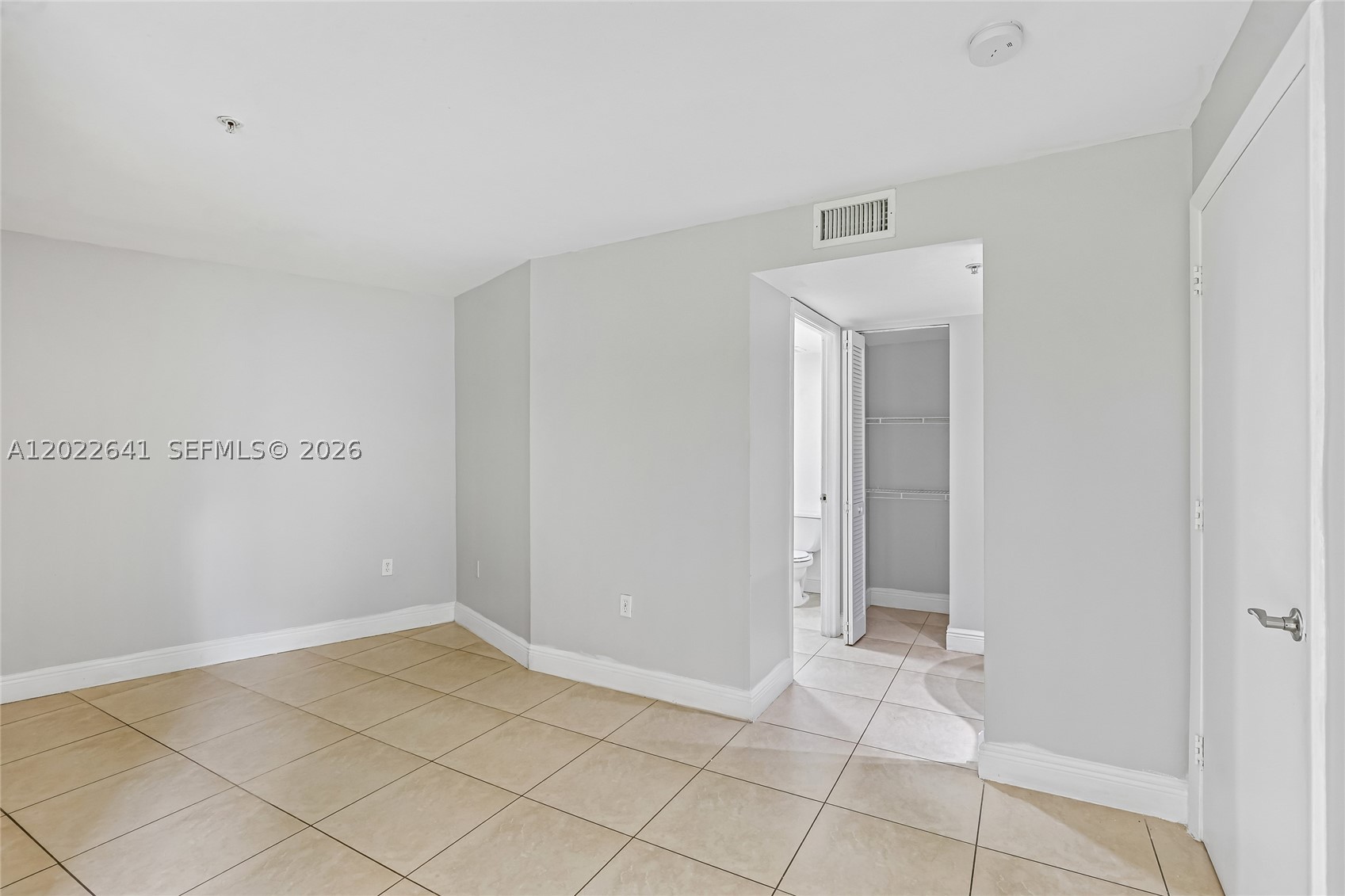 4147 Stirling Rd 105 Property Photo 15