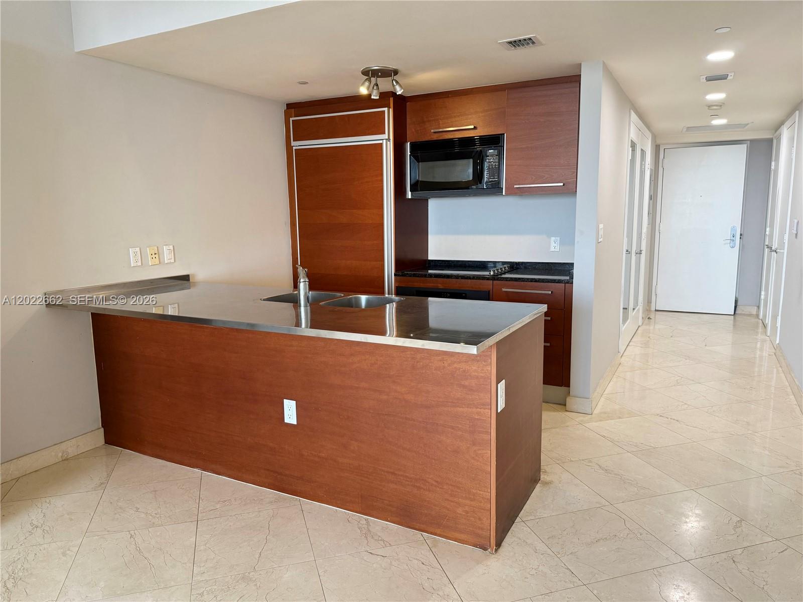 1850 S Ocean Dr 4009 Property Photo 3