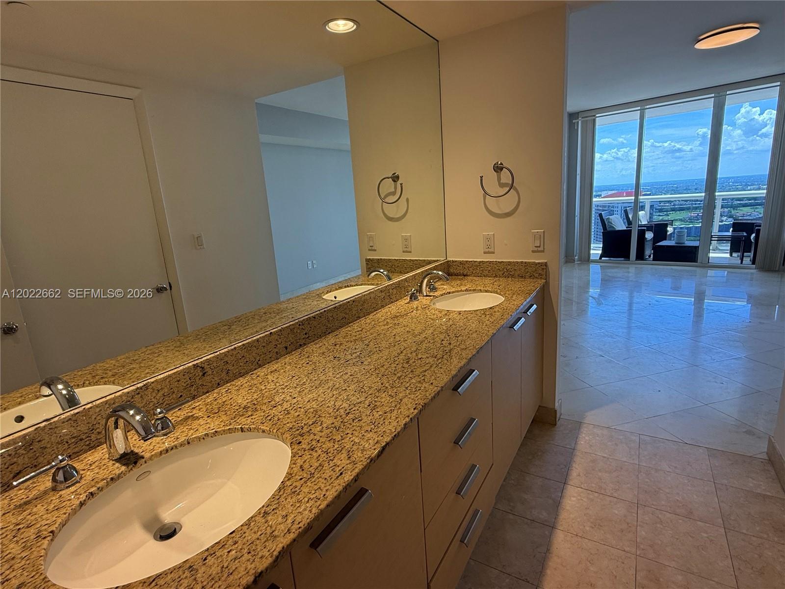 1850 S Ocean Dr 4009 Property Photo 12