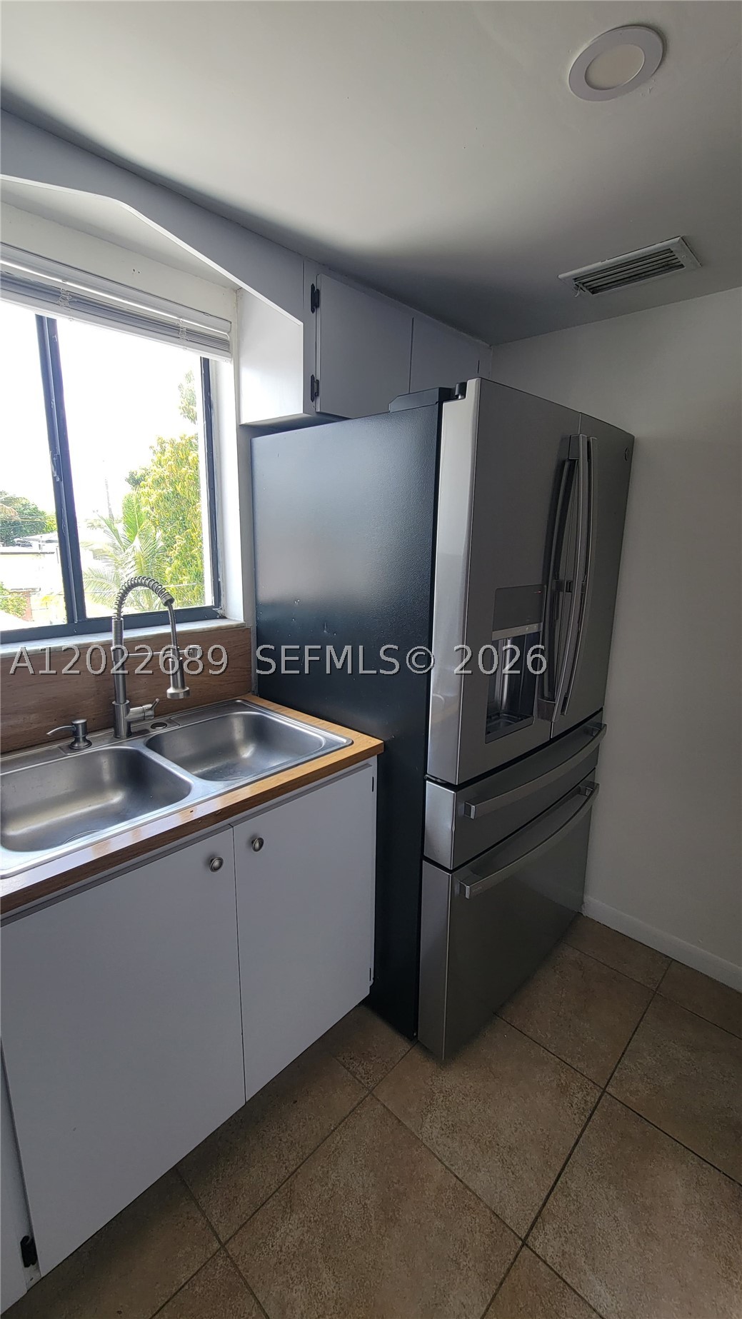 A12022689 Property Photo 6