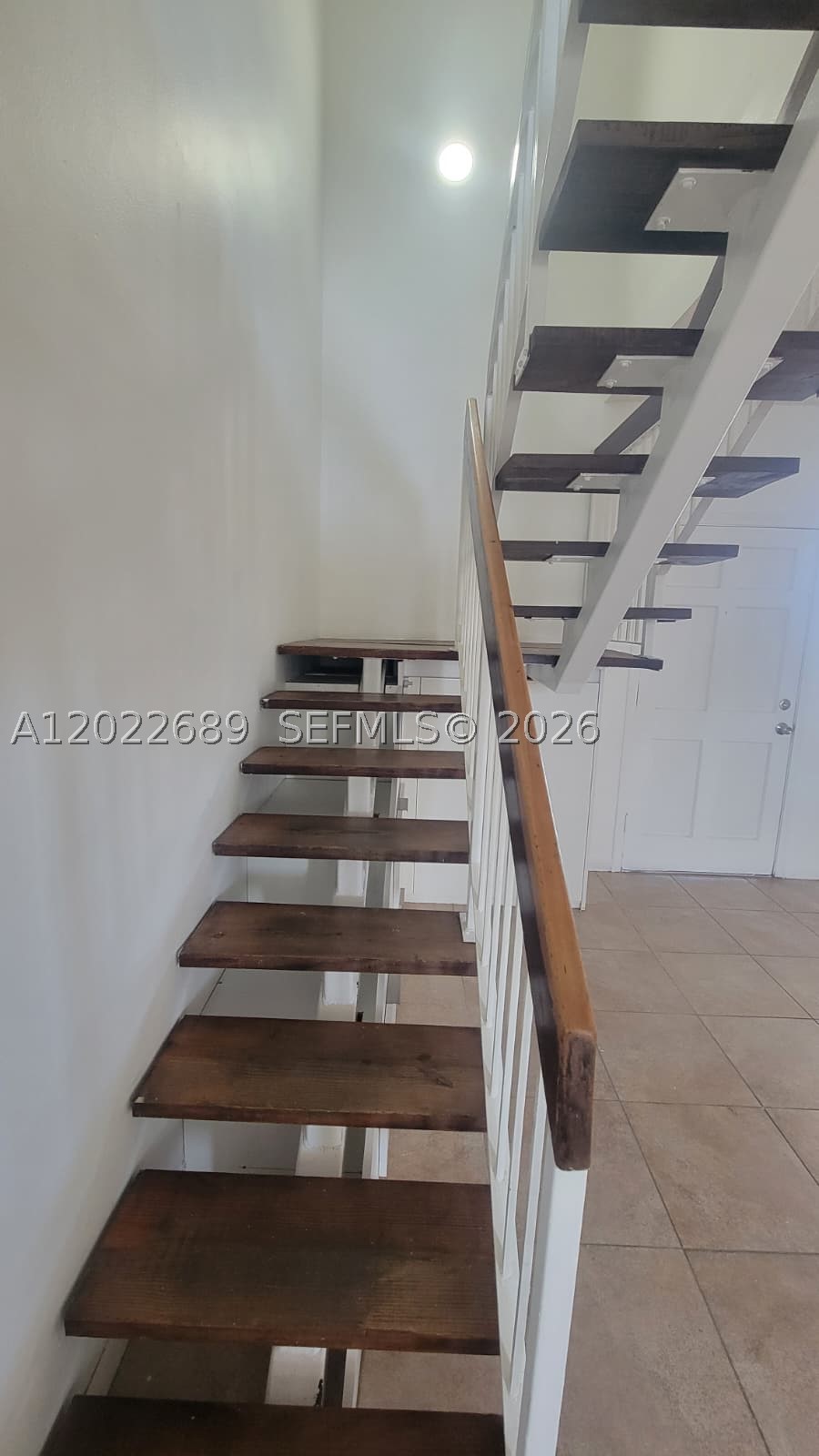 A12022689 Property Photo 11