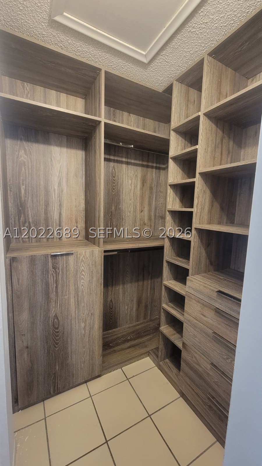 A12022689 Property Photo 20