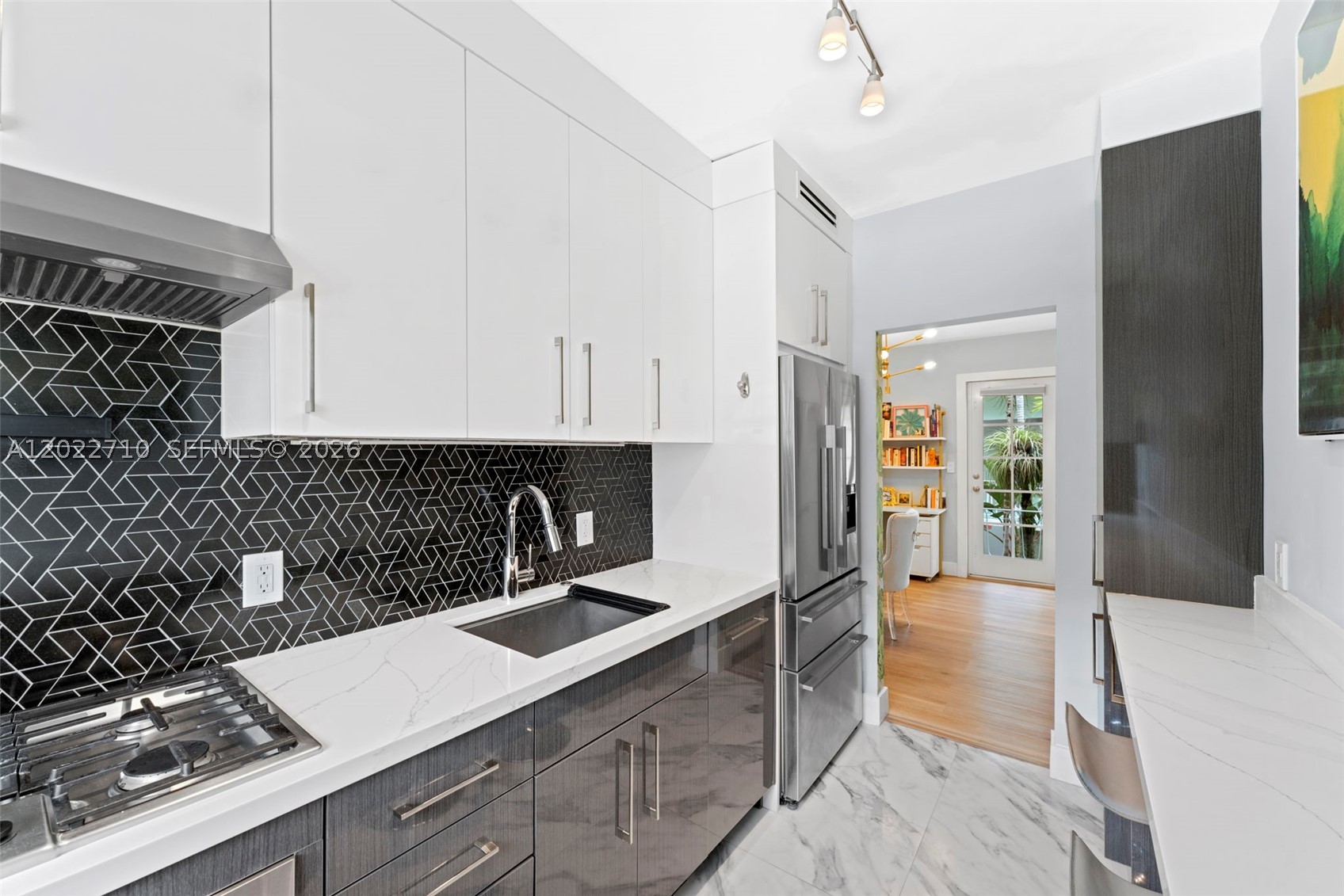 1925 Washington Ave 16 Property Photo 6
