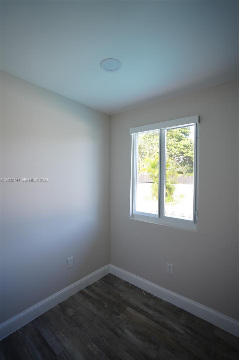 2573 Conroy Dr Property Photo 27