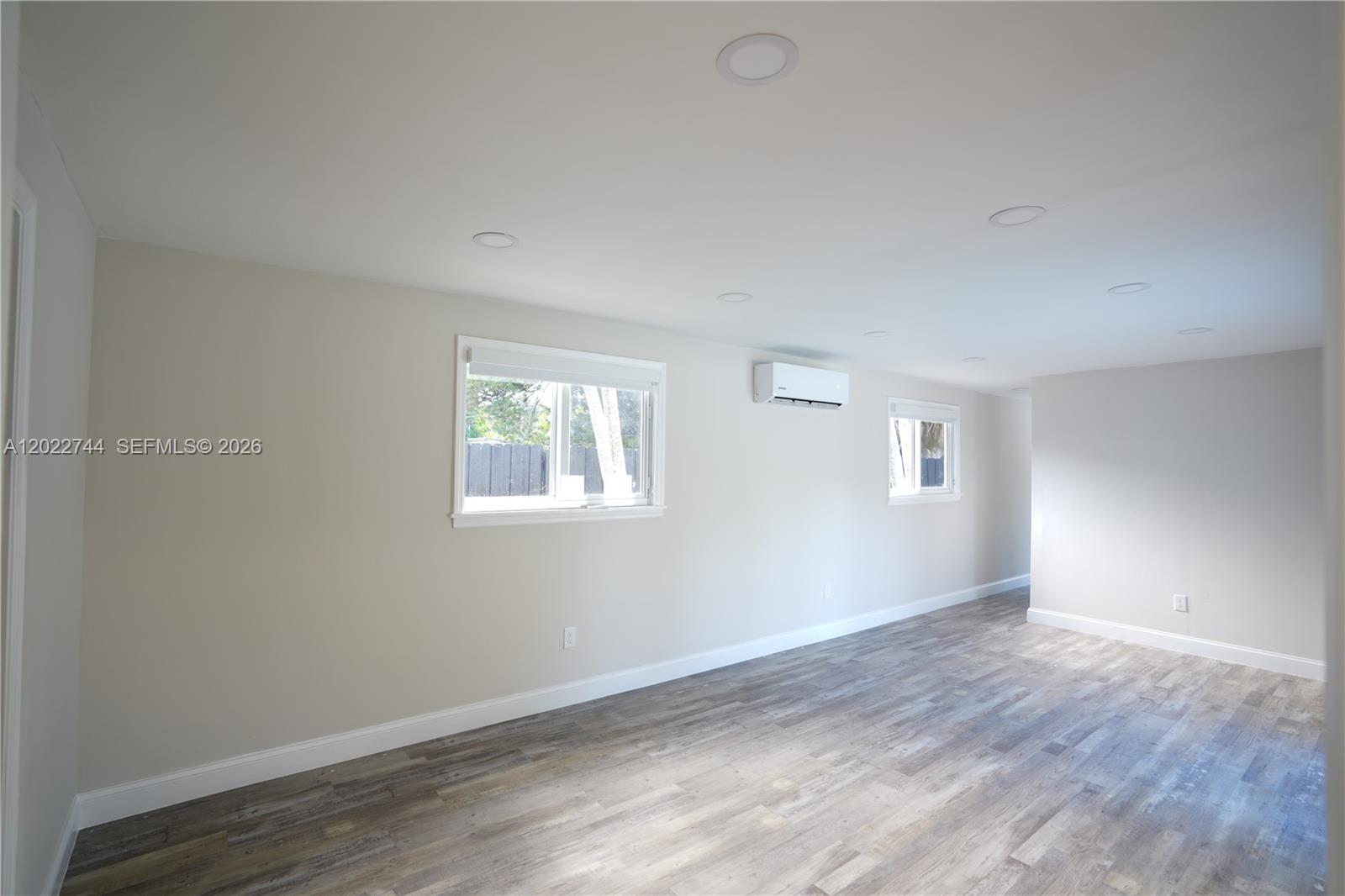 2573 Conroy Dr Property Photo 29
